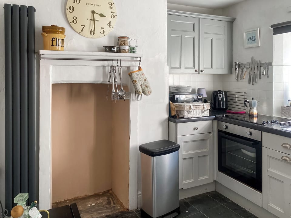 Kitchen | Le Grand Bleu, Bantham Beach