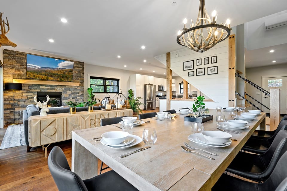 Open concept living on the main floor allows you to enjoy time together. 