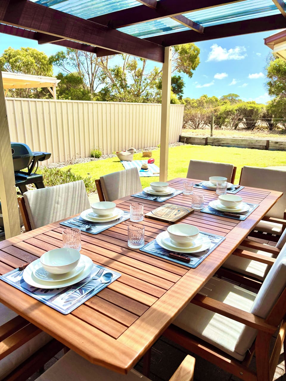 Outdoor dining