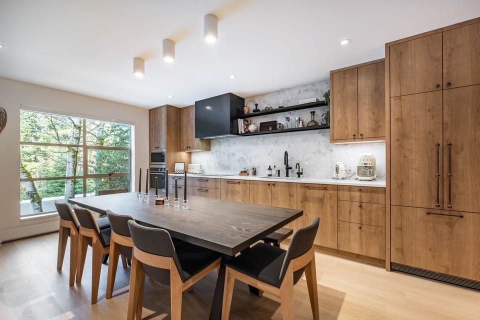 Dining and kitchen area
