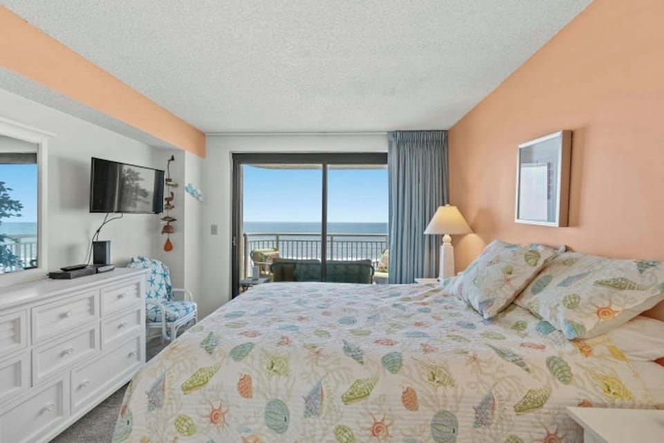 Wake up and walk out onto the balcony. Just look at that view! Fabulous!