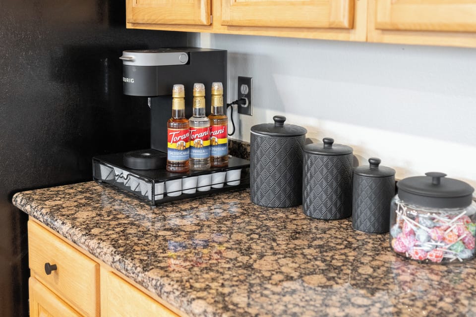 Keurig coffee pods/creamers provided along with flavoring too
