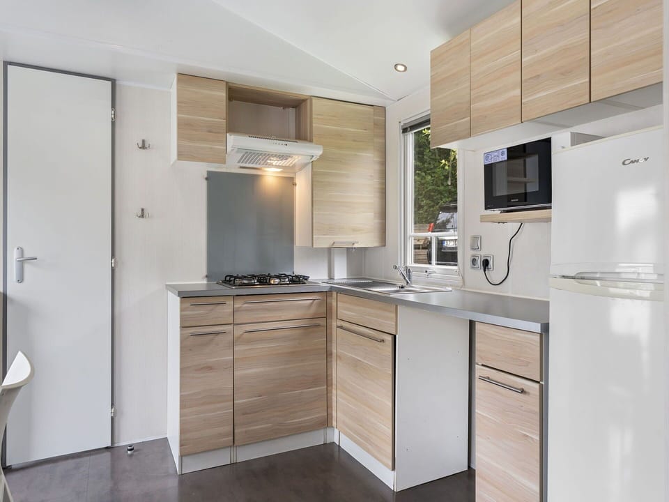 Sink, Countertop, Kitchen, Kitchen Sink, Plumbing Fixture, Flooring, Floor, Furniture, Cabinetry, Tap