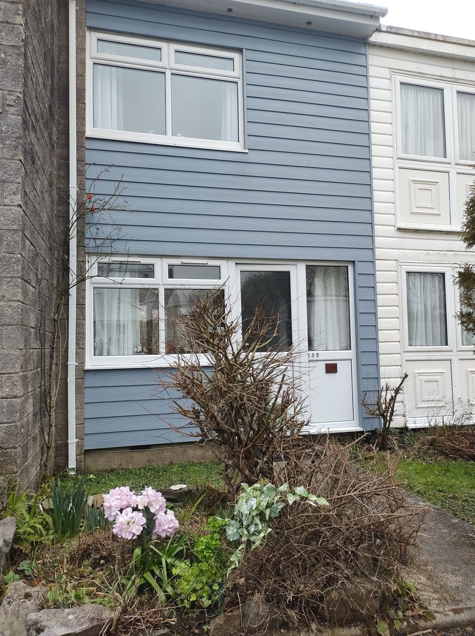 Front of house located in a quiet cul de sac