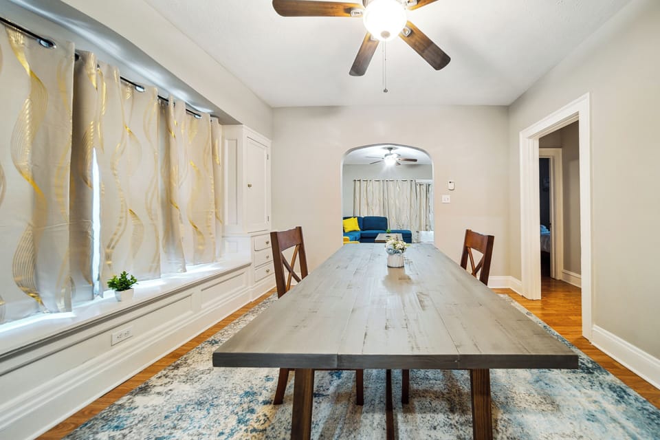 Spacious dining area for relaxed meals and conversations.
