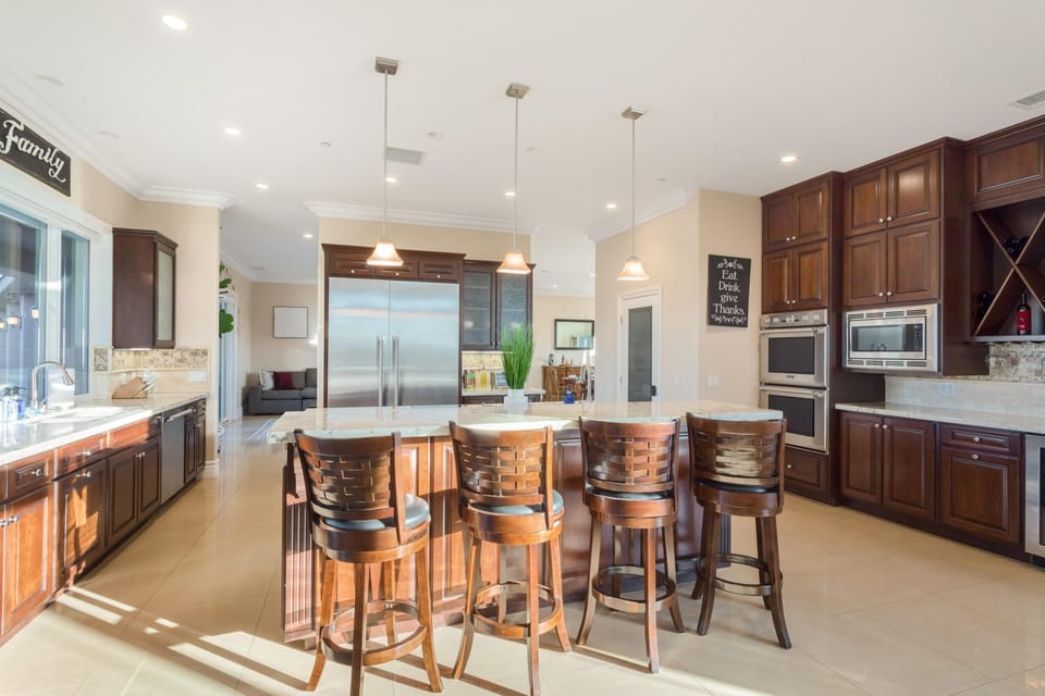 Hilltop Oasis (76)