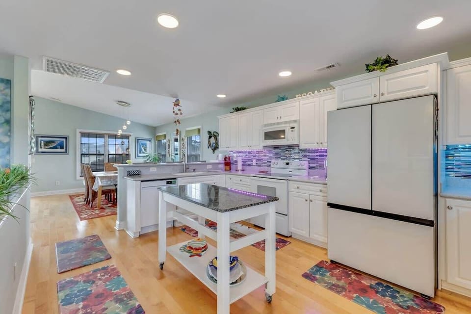 Fully Stocked Kitchen