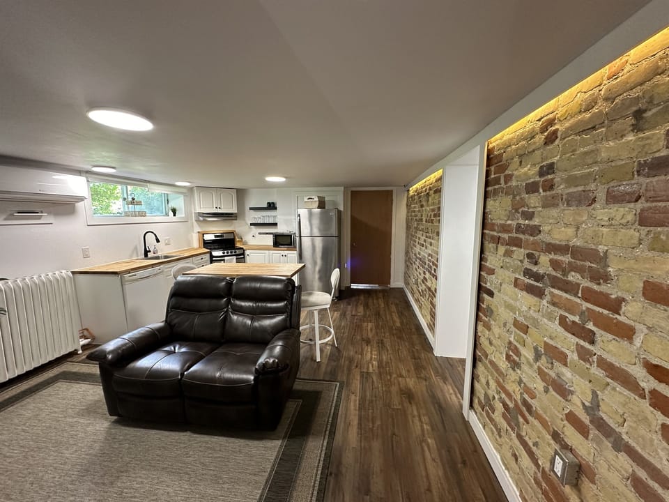living/dining/kitchen