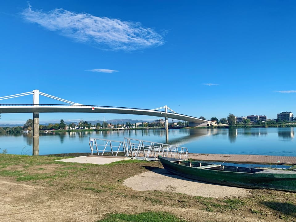 a 10 minutos andando, el Puente Lo Passador, visita obligatoria