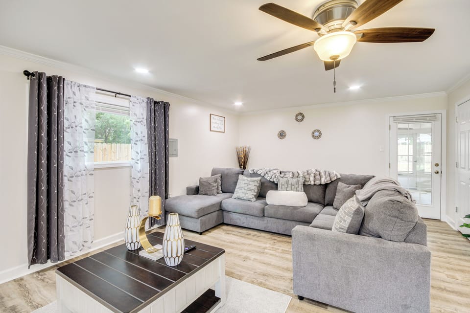 Biloxi Vacation Rental | 4BR | 2BA | 1,840 Sq Ft | Small Step to Enter