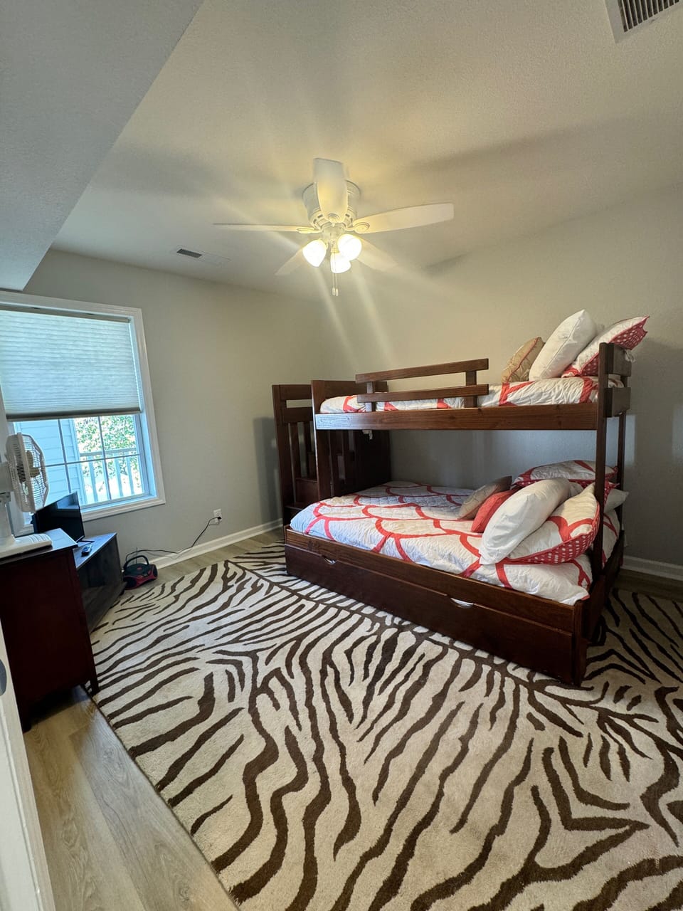 Bedroom 2- Twin/ Full Bunks with Twin Trundle
