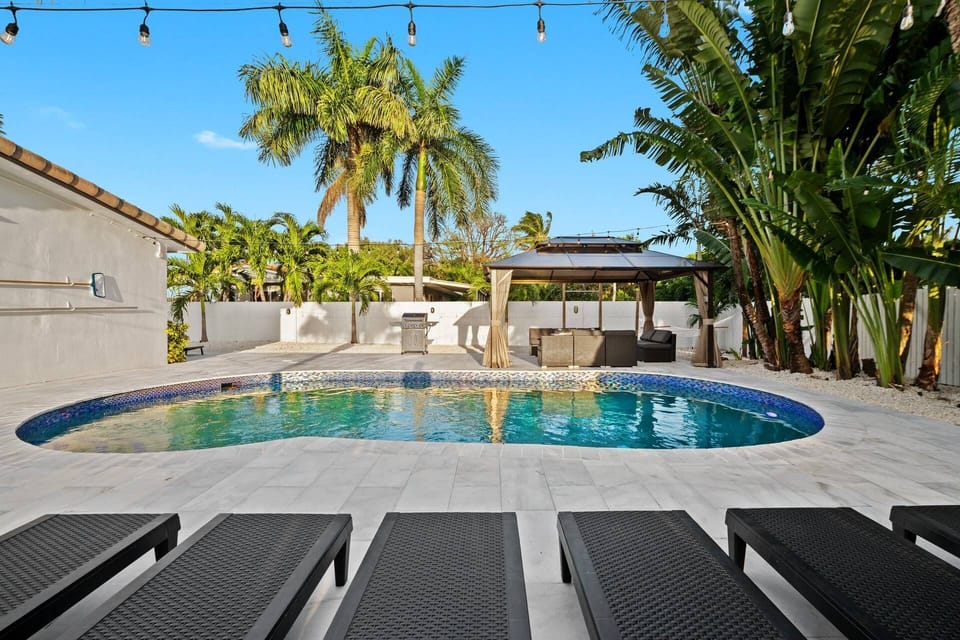 Pool / Beach Towels Provided