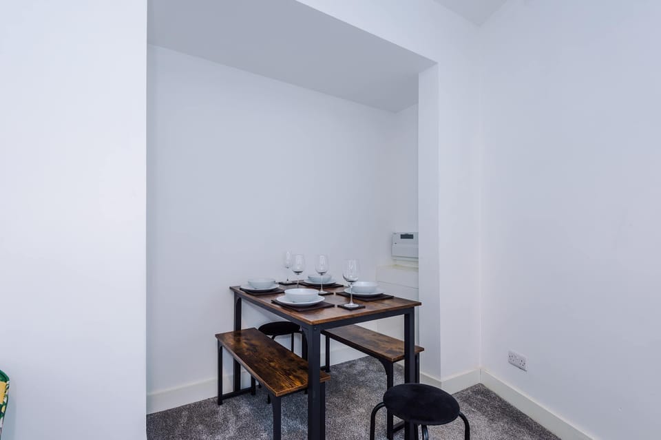 Open-plan Lounge/Dining Room