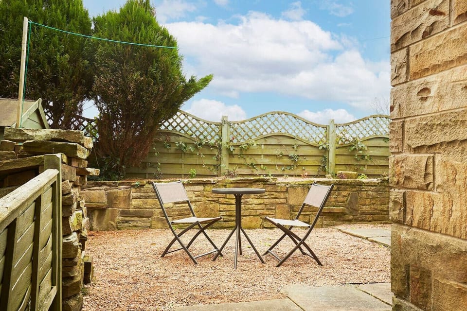 [Patio] For al-fresco dining with view onto fields