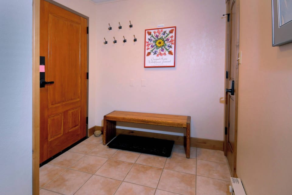 Entry w/washer and dryer (not pictured)