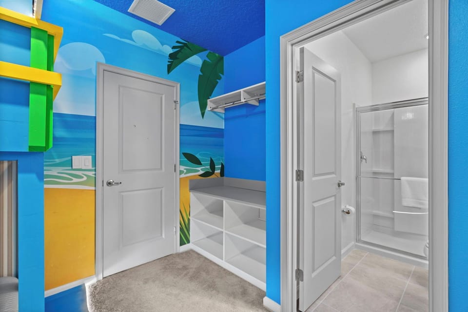 Bedroom #3: Full-size Bunk Bed (En-suite Upstairs)