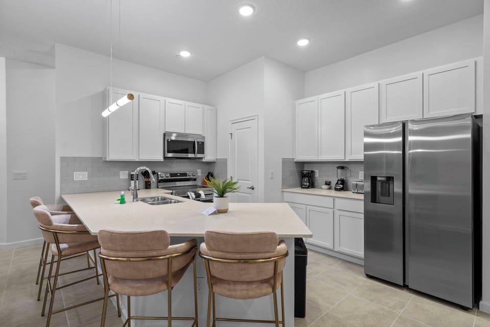 Fully-equipped kitchen