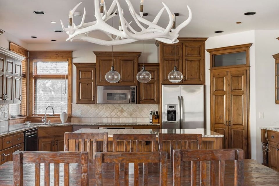 Antler Ridge 316