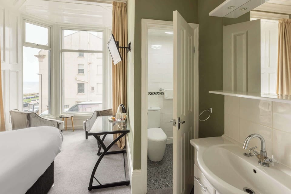 Lealholm at the Sandbeck, Whitby - Host & Stay