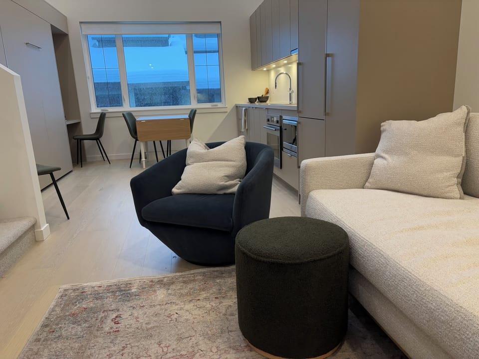 Views to the large windows for great mountain views.