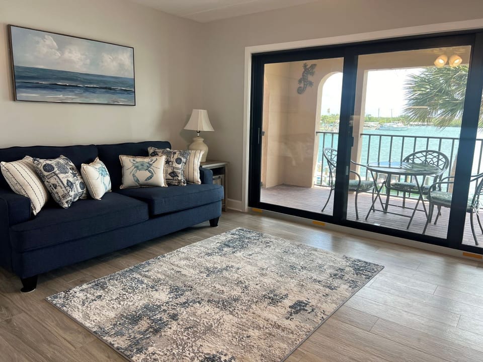 El Galeon 3BR – Bay Views, Beach, Boat Dock (289)