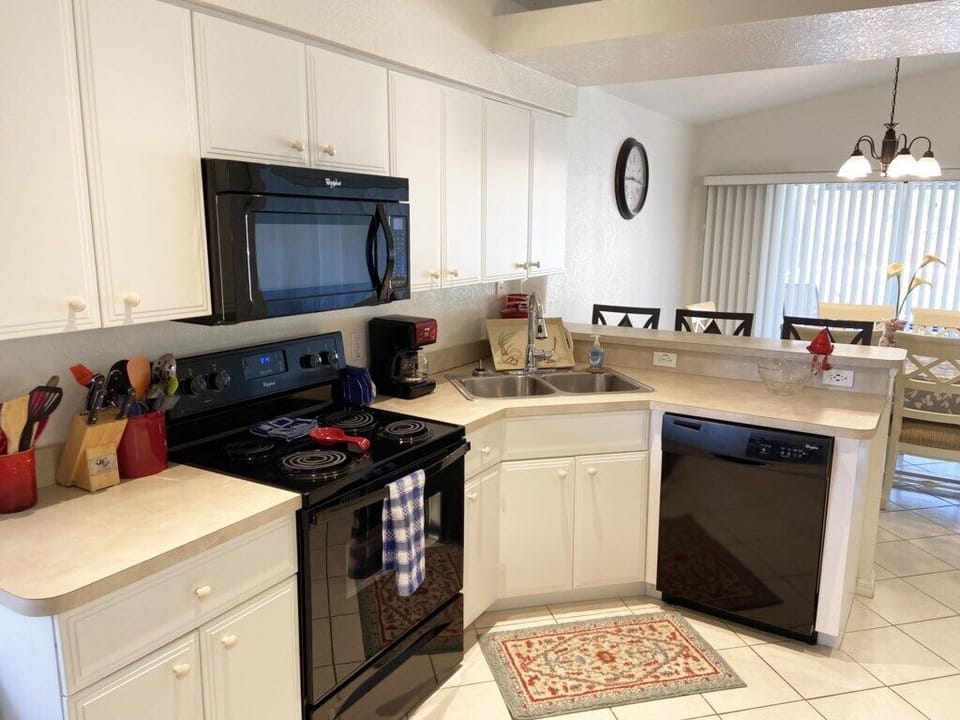 Peaceful Pool Escape – Close to Beach & Fun (311)