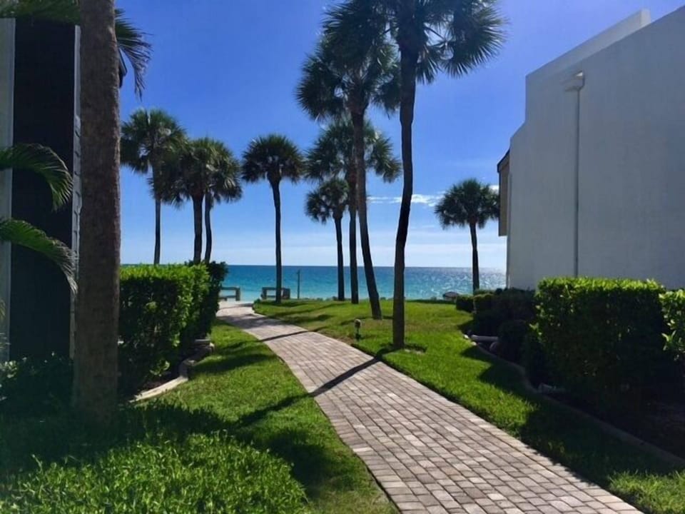 Coastal Comfort at Tamarind - Manasota Key (545)
