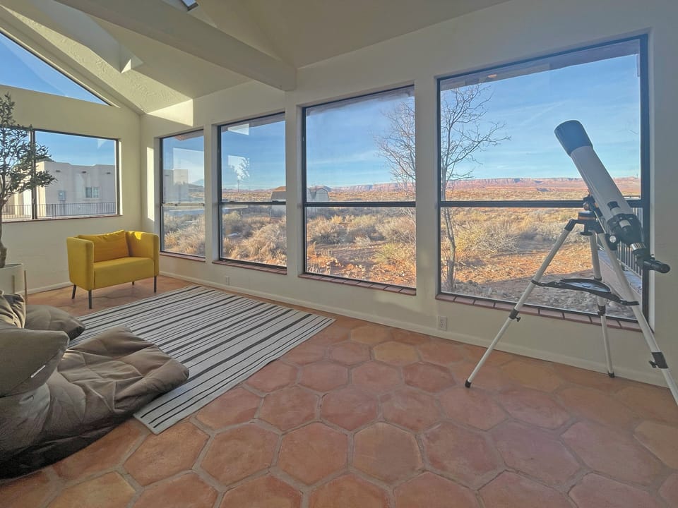 Sunroom to relax and enjoy the view. Mountains by day, stars by night..