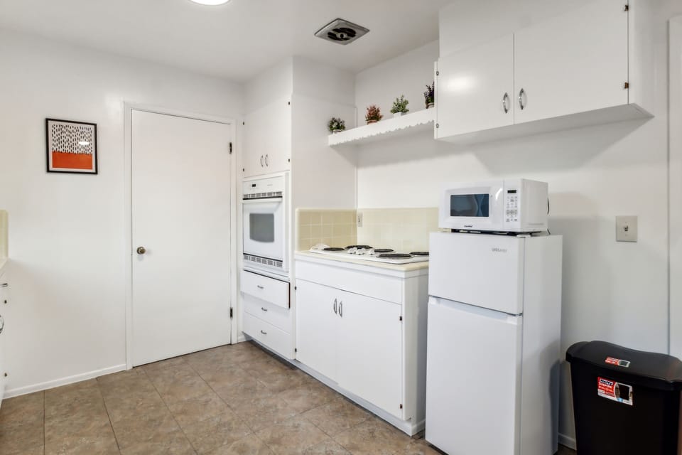 Microwave, Oven, Indoors, Kitchen, Refrigerator