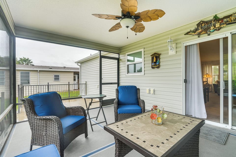 Lady Lake Vacation Rental | 2BR | 2BA | 1,267 Sq Ft | Small Step for Entry