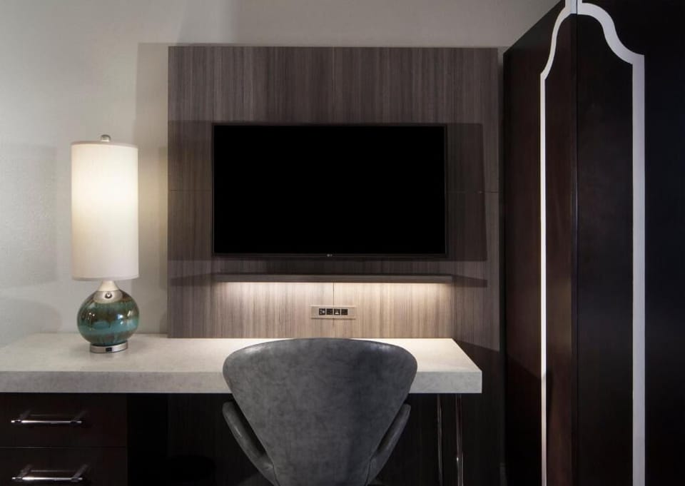 Settle in at the spacious desk with easy in-room entertainment.