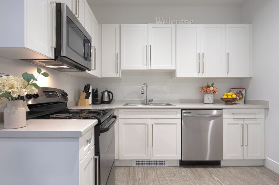 Full kitchen equipped with cooking essentials. 