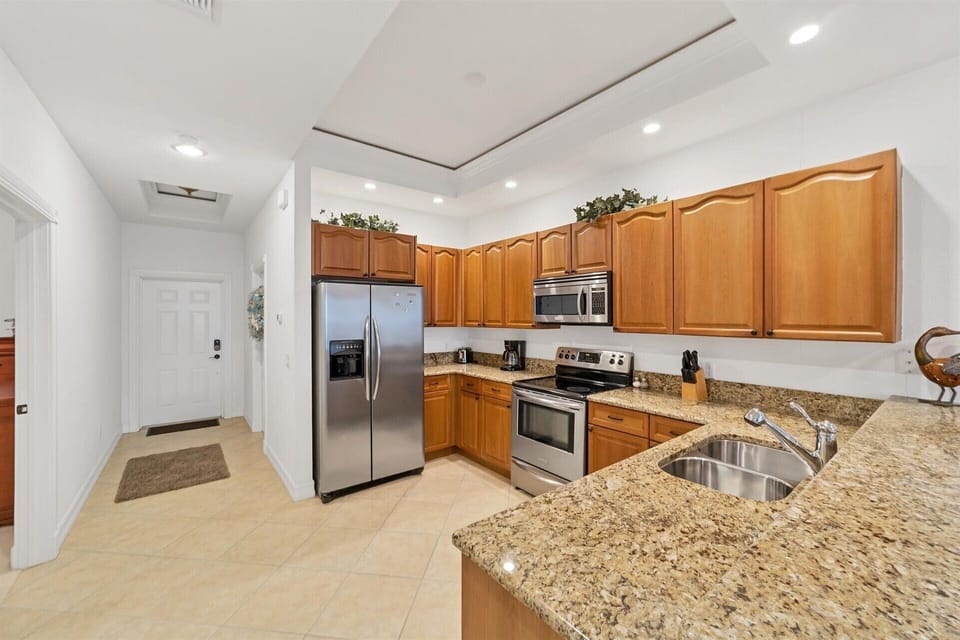 Fully-equipped kitchen