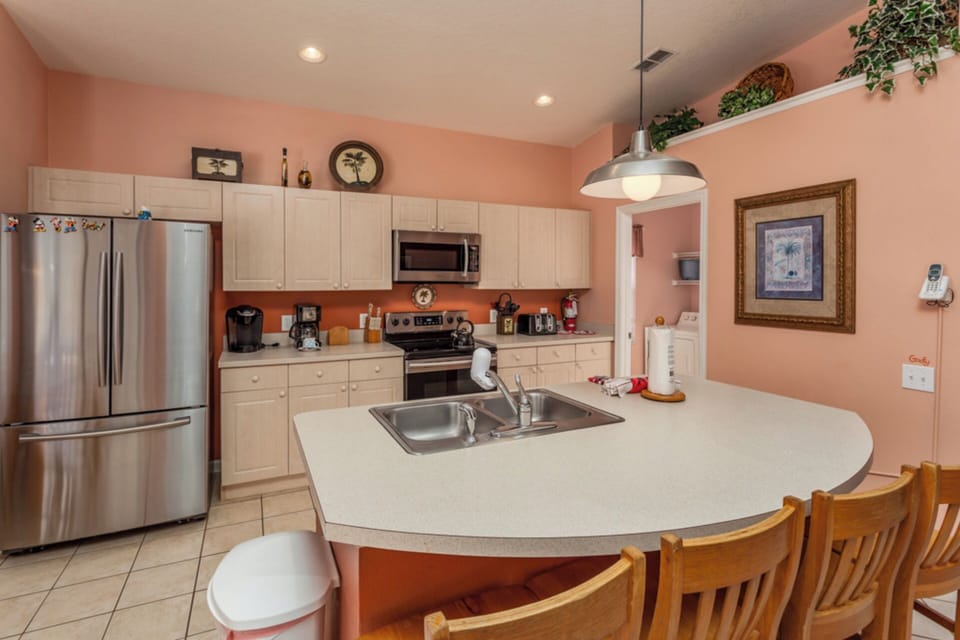 Kitchen (Angle)