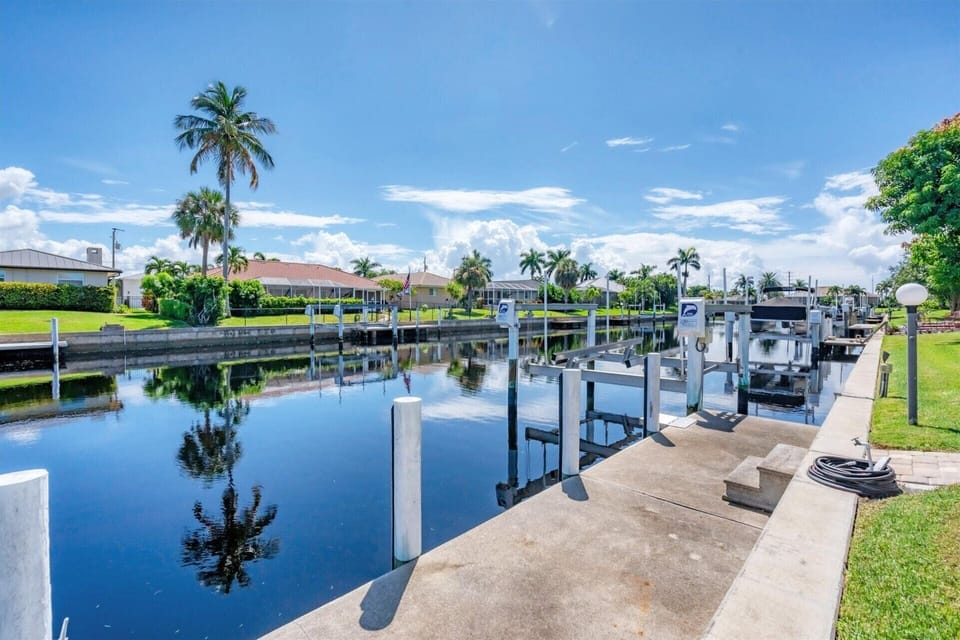 Boat dock size: 6' x 26'