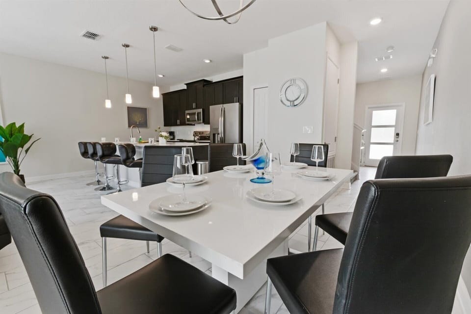 Dining Room (Angle)