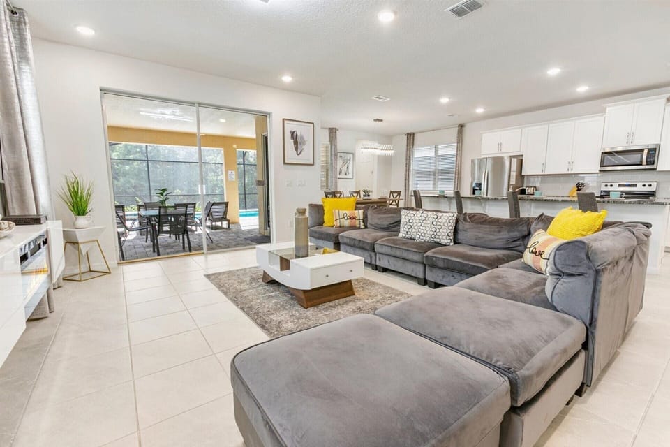 Living Room (Angle)
