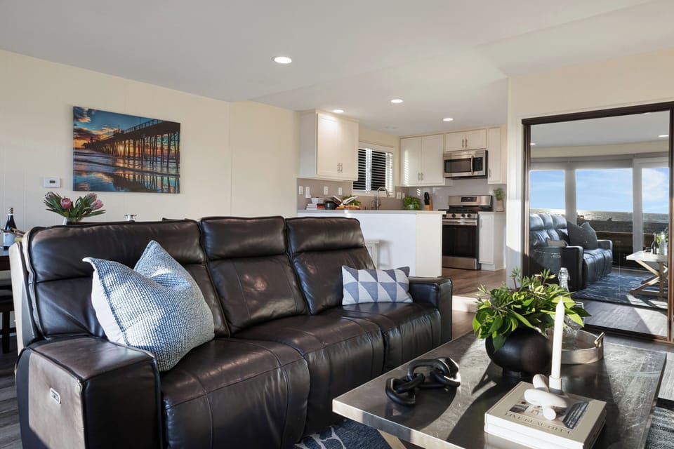 Open layout makes it easy for your group to connect.