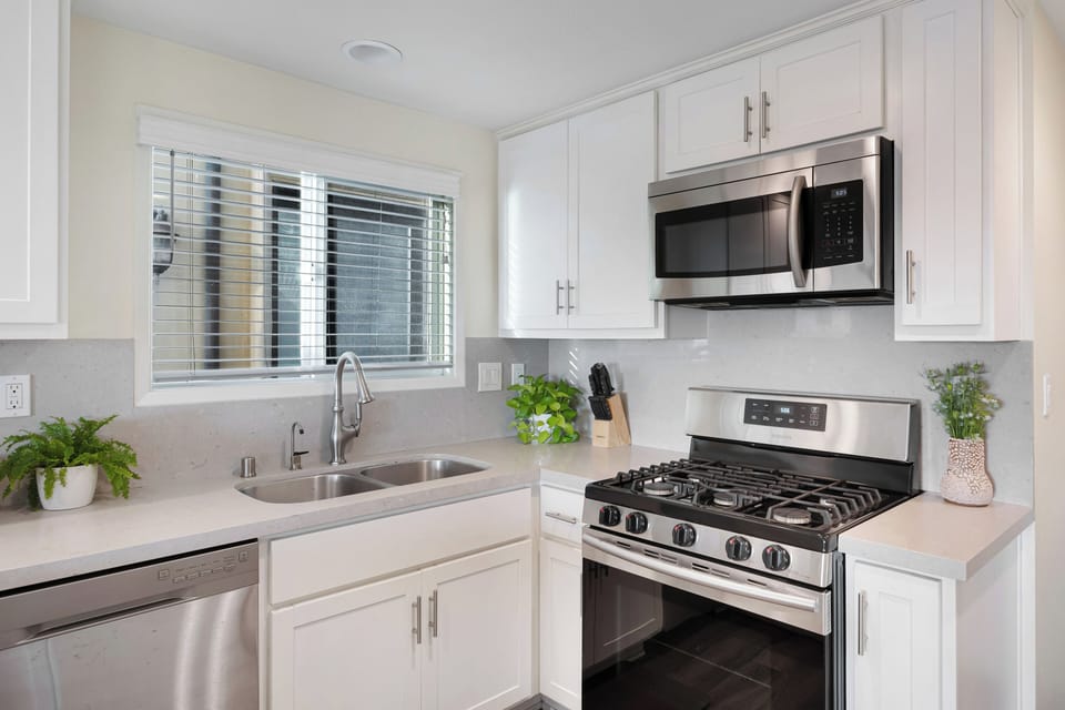 Full suite of appliances.