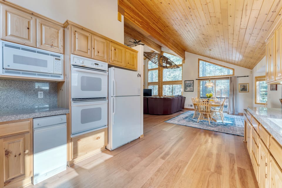 Fully equipped kitchen.