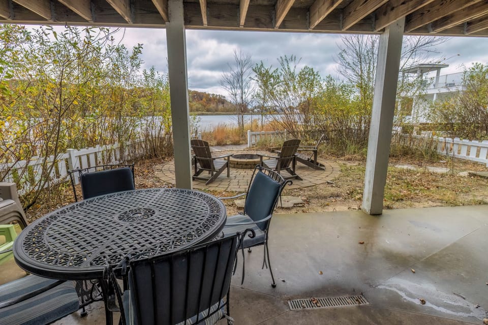 Basement | Back Patio | Fire Pit