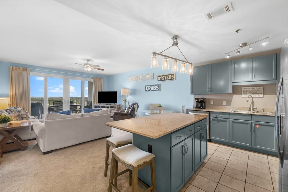 35-web-or-mls-9902 S Thomas Dr 1934-1