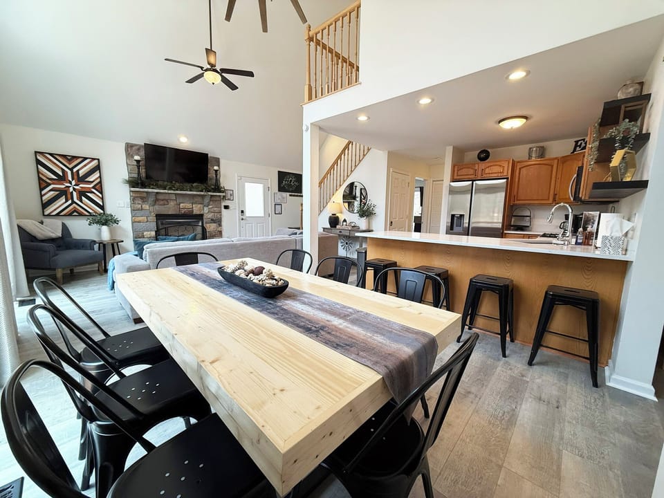 Soak in the natural light—watch TV, unwind by the fireplace, or simply relax.