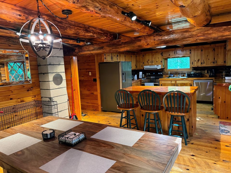 Island and Kitchen