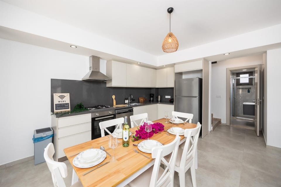 Equipped kitchen