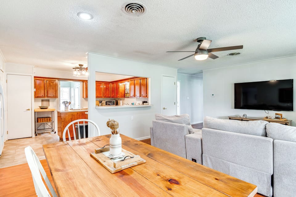 Dining Area | Single-Story House | In-Unit Laundry | Central Heating & A/C