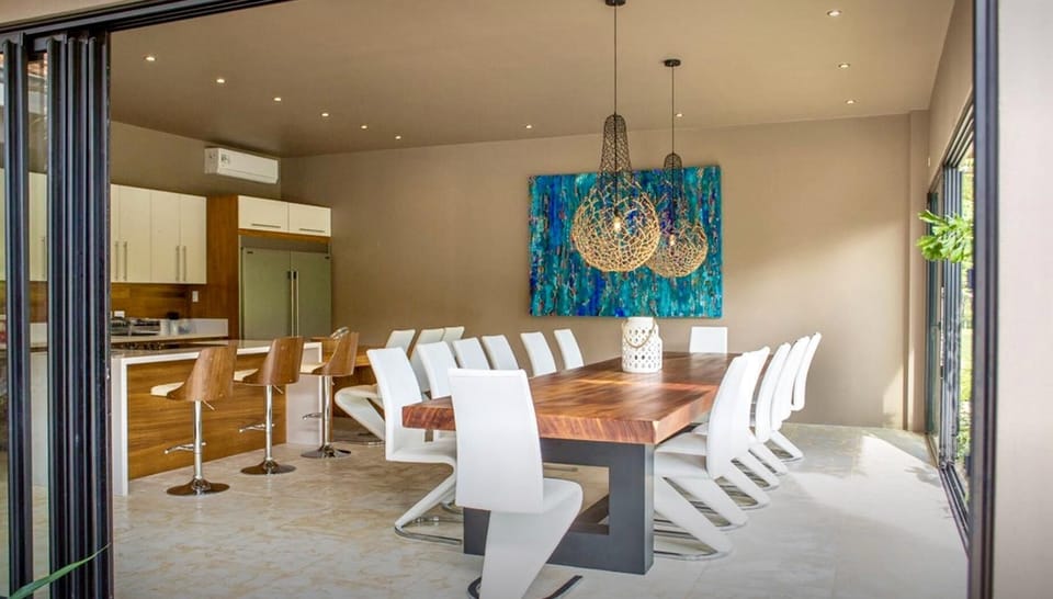 Simple, elegant, and ready for unforgettable dinners!
