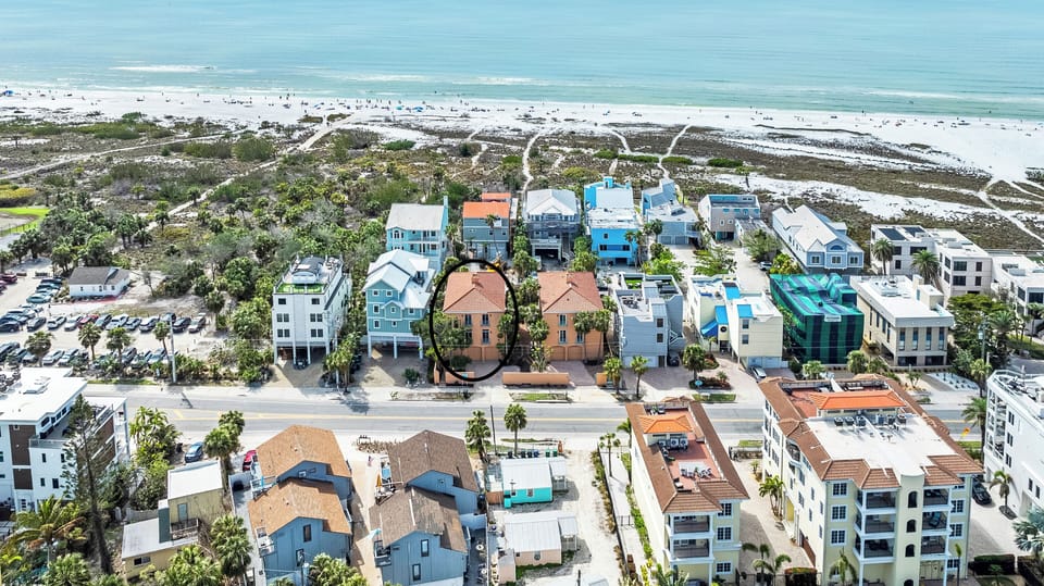 Unit circled with Siesta Key Beach and Gulf in background.