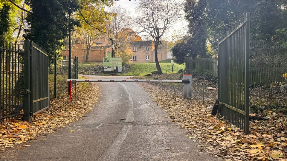 Private gated community, 