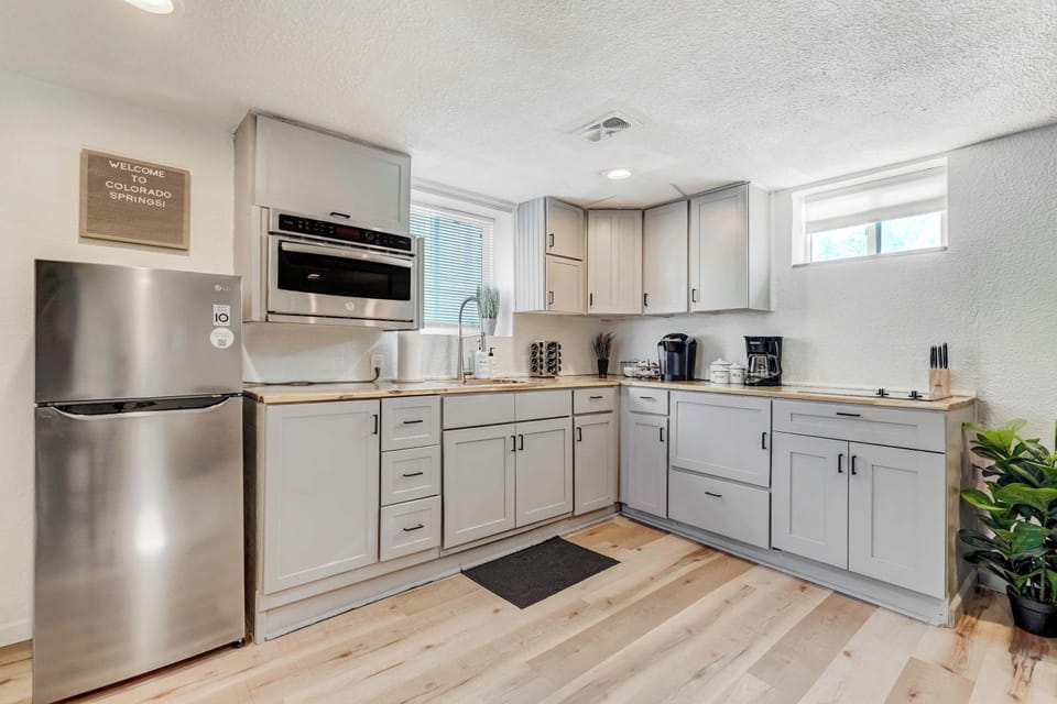 Fully stocked kitchen with modern appliances and everything you need to prepare meals – perfect for a home-cooked experience during your stay.